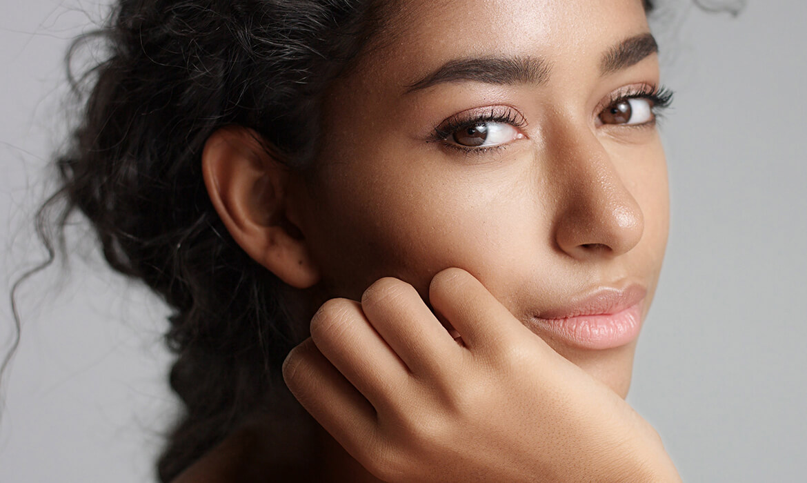  Glowy  Skin  Tips How to Master the Dewy Makeup Look